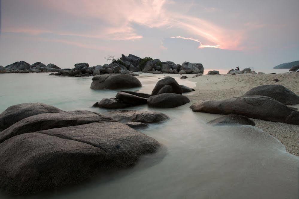 金枪鱼海湾岛屿度假村 Kampong Pasir Hantu 外观 照片